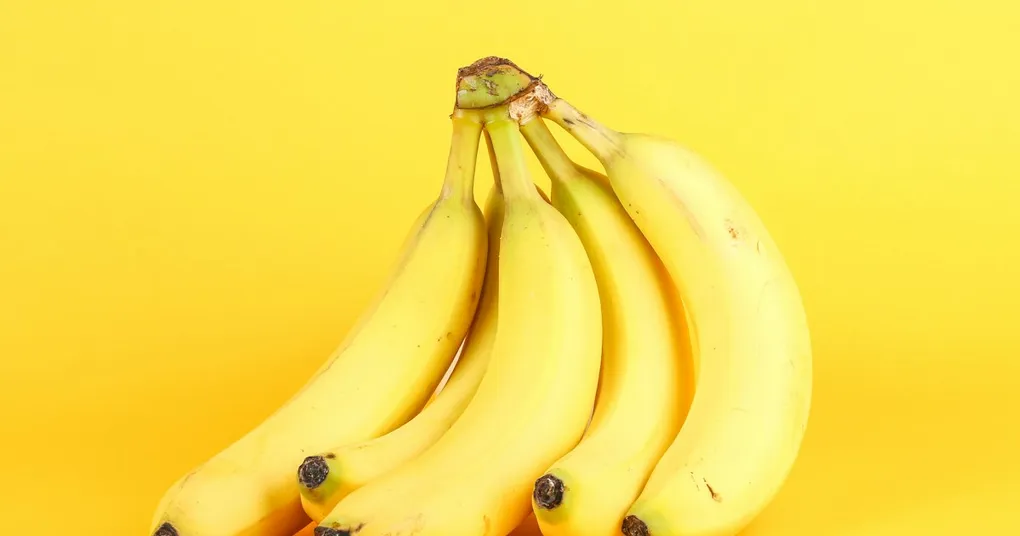 Quem tem diabetes precisa cortar banana? O detalhe está menos na fruta e mais no conjunto